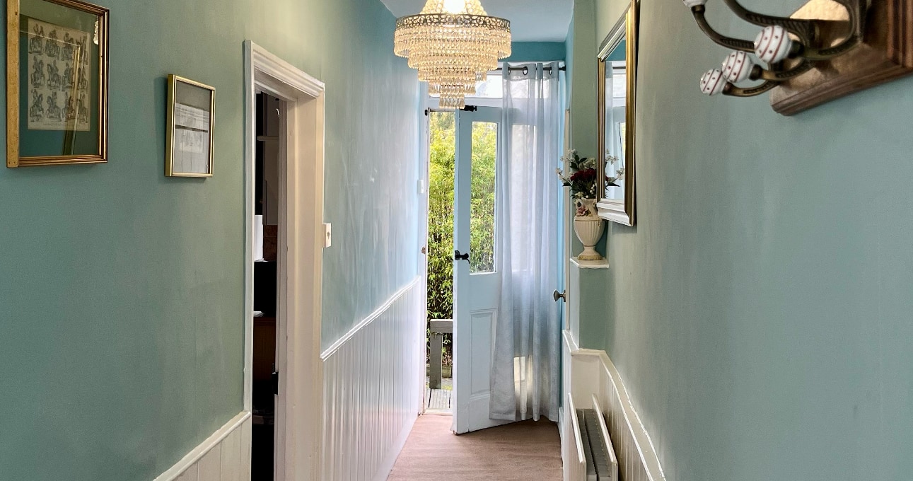 Welcoming hallway in Cotswolds rental property