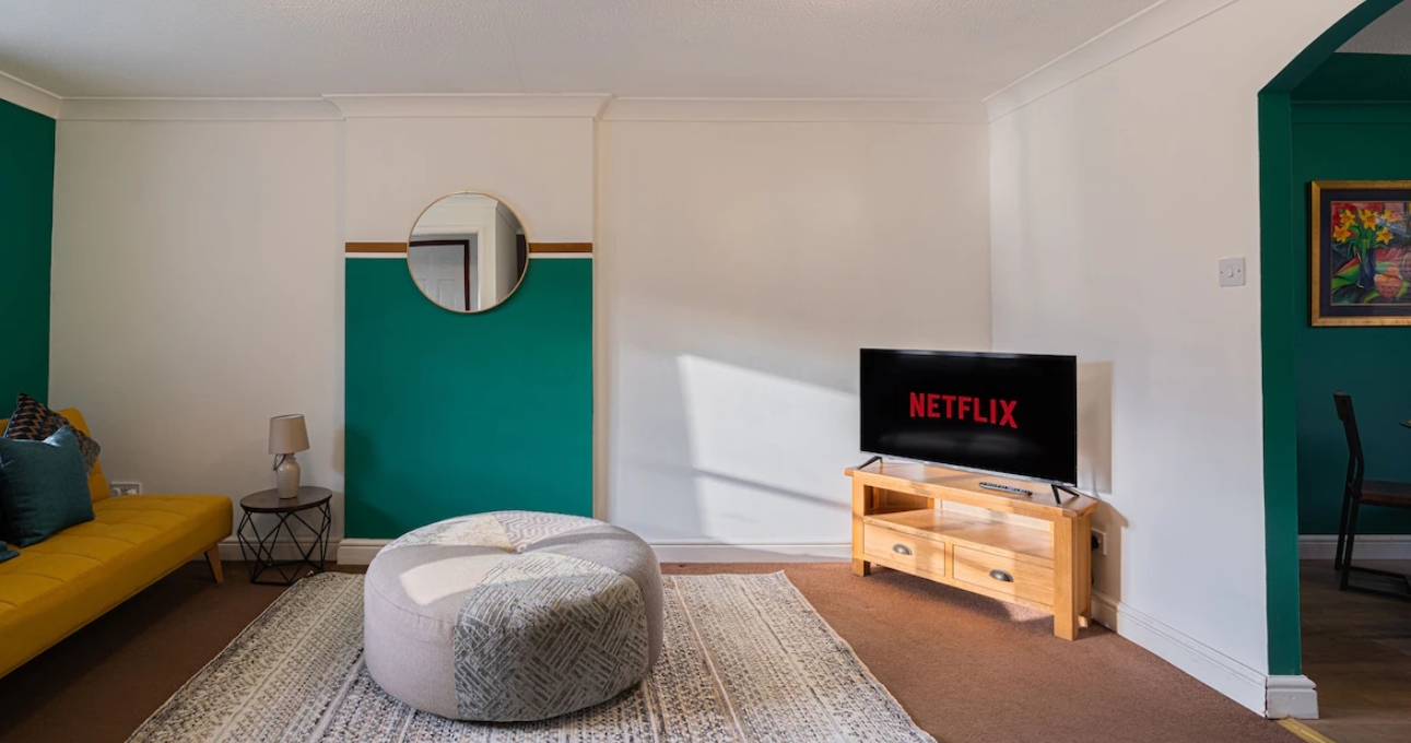 5 bedroom furnished house exterior in Banbury